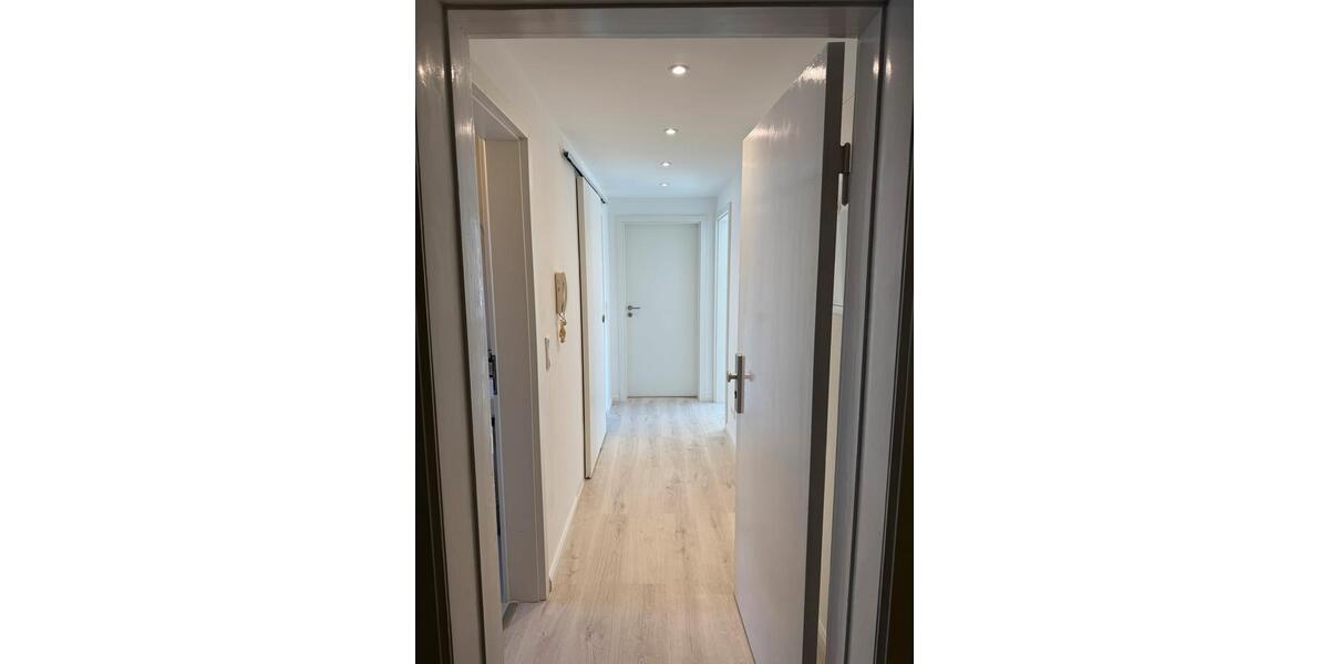 Dachgeschoßwohnung Lübeck Sankt Lorenz Nord - 3 Zimmer, 55 m&sup2;, 900&euro; | Angebot:25791685