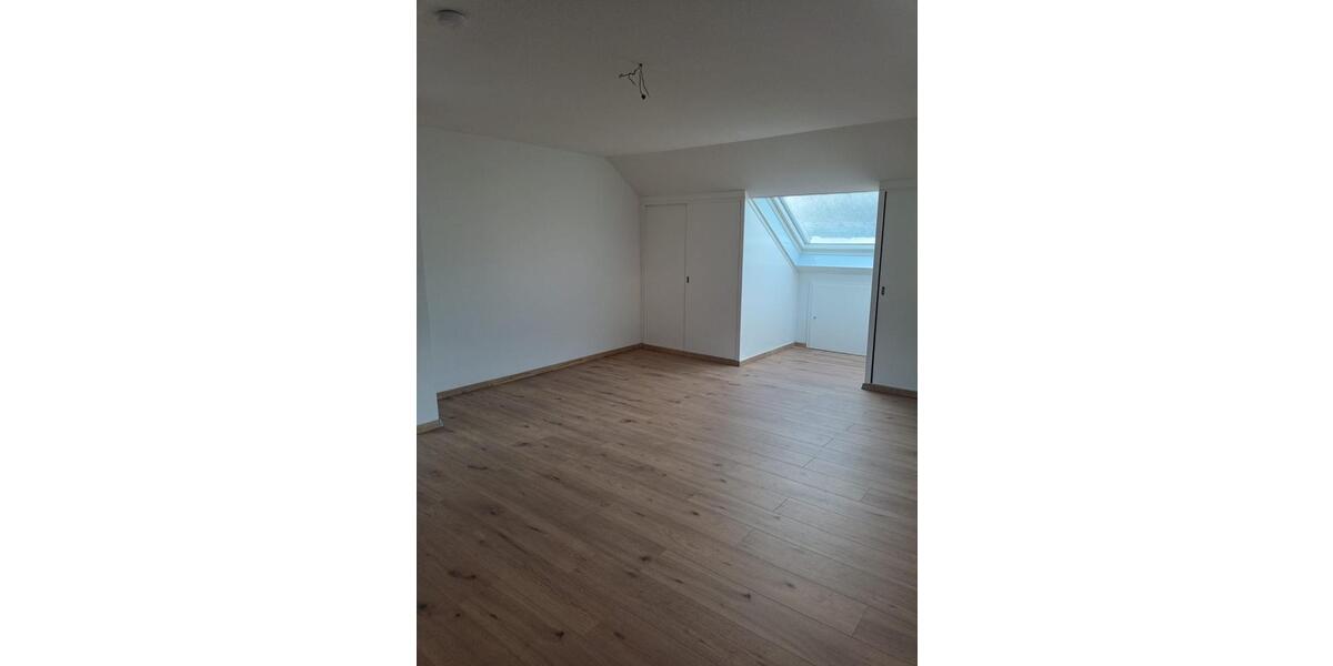 Dachgeschoßwohnung Heidenrod - 3 Zimmer, 90 m&sup2;, 700&euro; | Angebot:26537437