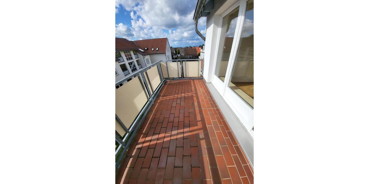 Ab sofort! * Schicke 3-Raumwohnung im DG mit großen Balkon * 3 zimmer