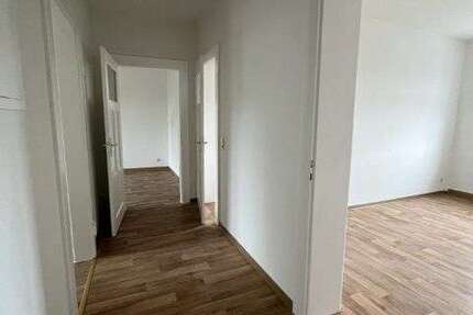 Wohnung Oschatz Altoschatz - 3 Zimmer, 70 m&sup2;, 430&euro; | Angebot:26461748