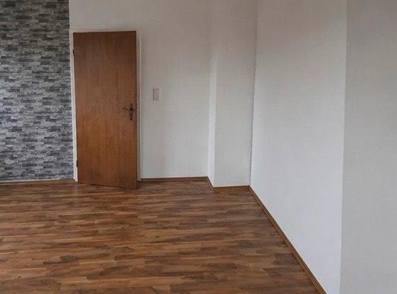 Dachgeschoßwohnung Stadtoldendorf - 4 Zimmer, 80 m&sup2;, 450&euro; | Angebot:26526977