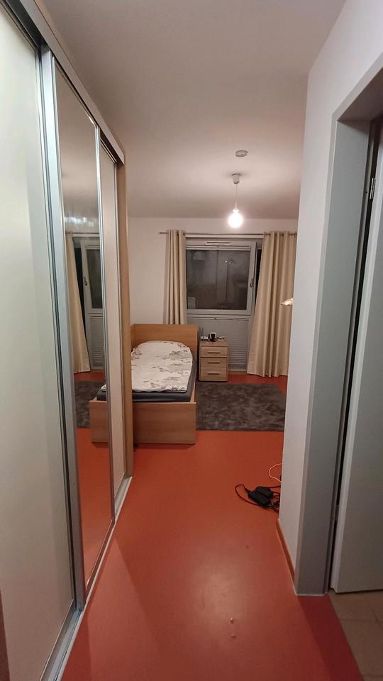 Ein StudentenZimmer in einer WG zur Untermiete