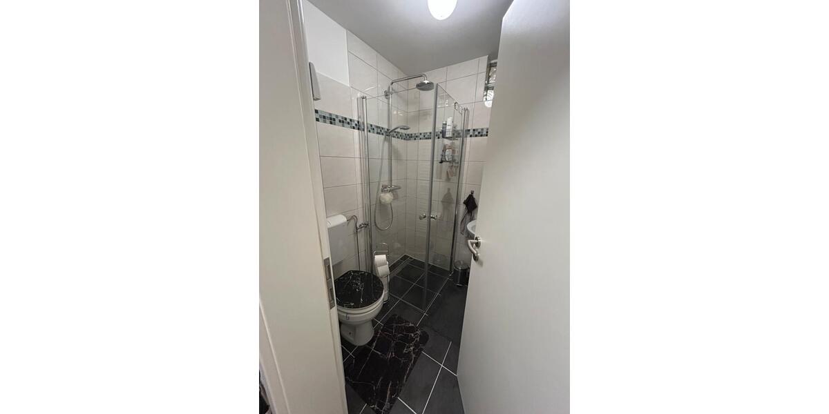 Hochparterre Würzburg Heuchelhof - 1 Zimmer, 32 m&sup2;, 555&euro; | Angebot:26277320