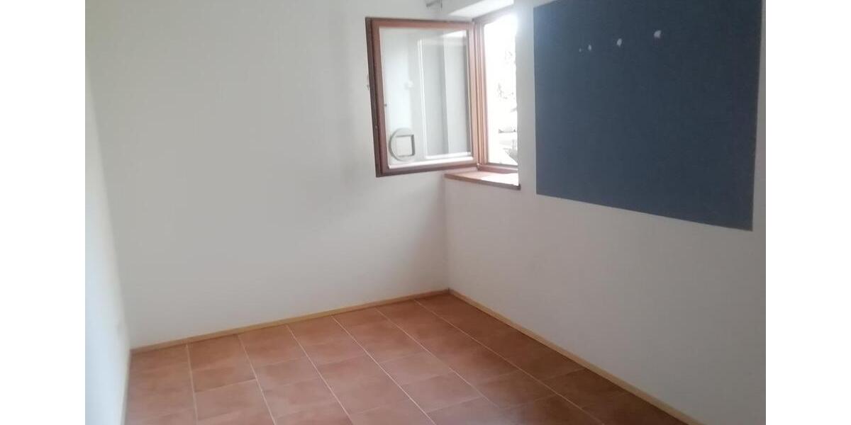 Hübsche ,helle Einliegerwohnung mit eigenem Garten 2.5 zimmer