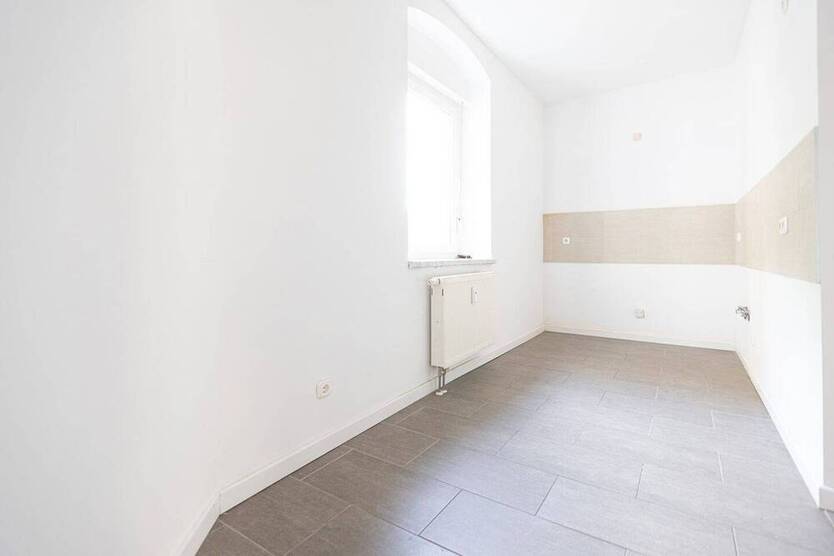 Schöne, Helle, Moderne, Saniert, 2-Zimmer Wohnung in Forst, ruhig, zentral