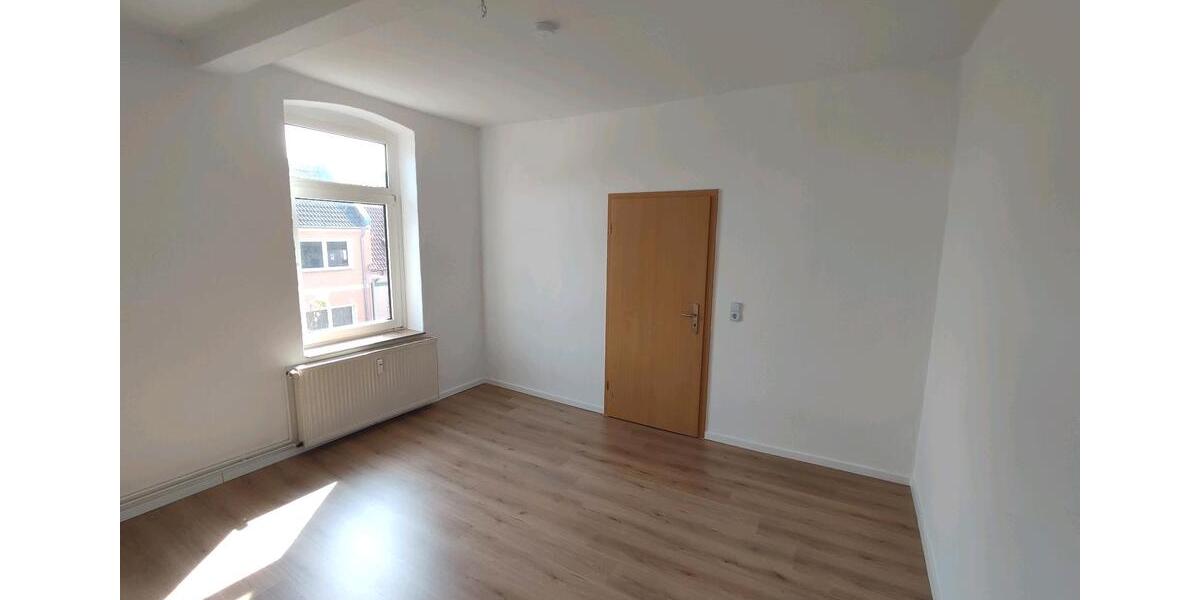 Dachgeschoßwohnung Egeln - 3 Zimmer, 65 m&sup2;, 450&euro; | Angebot:26449023