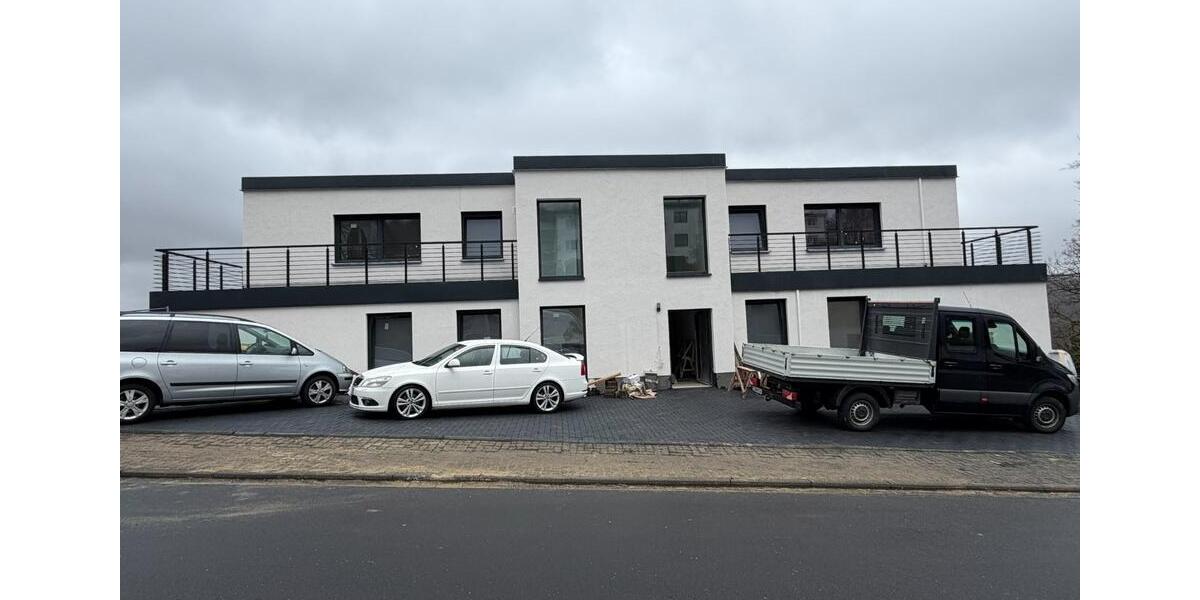 Etagenwohnung Netphen - 2 Zimmer, 90 m&sup2;, 1.000&euro; | Angebot:25178877