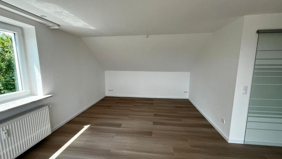 Dachgeschoßwohnung Hessisch Oldendorf - 3 Zimmer, 80 m&sup2;, 720&euro; | Angebot:26364174