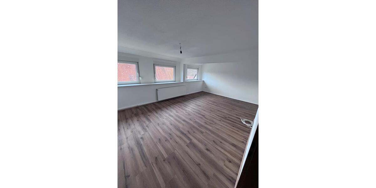 Reihenhaus Delligsen - 7 Zimmer, 195 m&sup2;, 1.050&euro; | Angebot:26225566