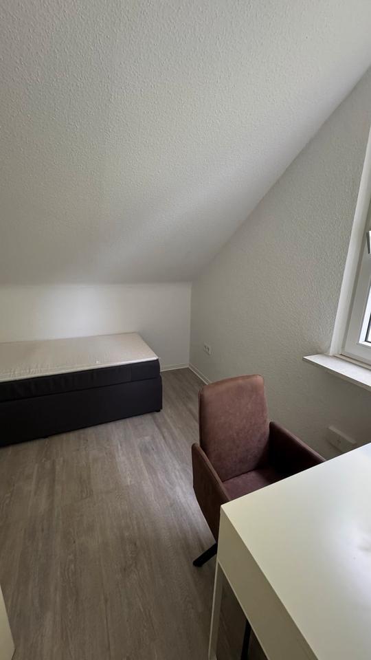 13 qm Zimmer verfügbar in 4er WG in bester Lage, Essen-Dellwig