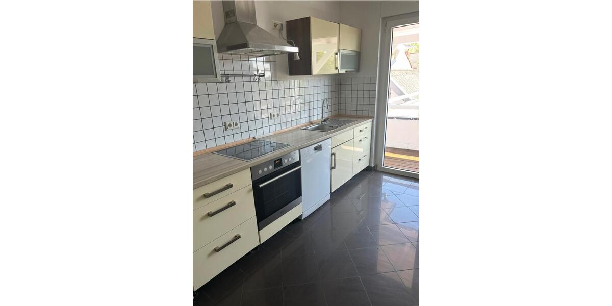 Etagenwohnung Wörth am Rhein - 3 Zimmer, 80 m&sup2;, 1.000&euro; | Angebot:25056571