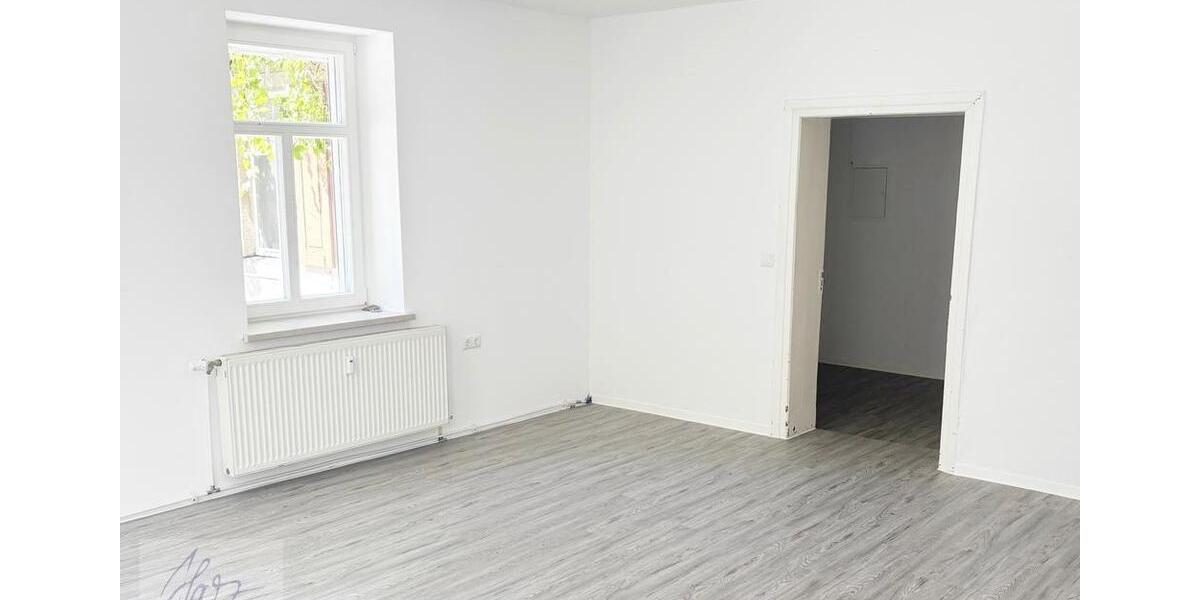 ***ALTERSGERECHTE 2-RAUMWOHNUNG IM ERDGESCHOSS- ERSTBEZUG NACH SANIERUNG*** mit 2 Tageslichtbädern inkl. Eckbadewanne, bodengleicher Duche und altersgerechter Toilette ab sofort zu vermieten 2 zimmer