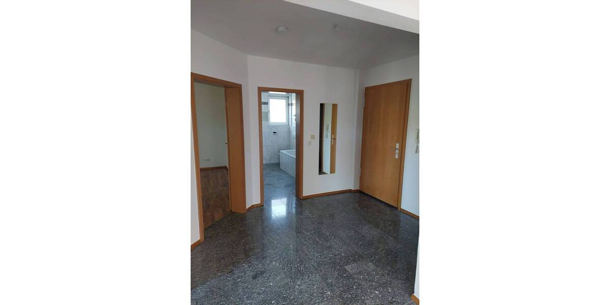 Etagenwohnung Falkensee - 2 Zimmer, 70 m&sup2;, 1.150&euro; | Angebot:26657100