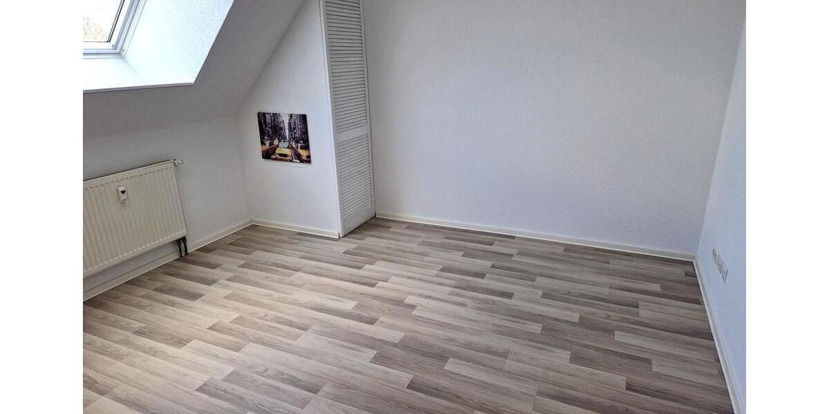 Dachgeschoßwohnung Merseburg - 2 Zimmer, 67 m&sup2;, 530&euro; | Angebot:26236506