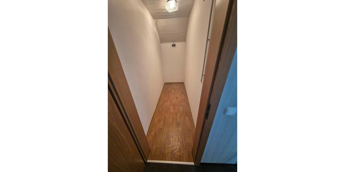 Etagenwohnung Kirchhain - 3 Zimmer, 90 m&sup2;, 900&euro; | Angebot:26293236