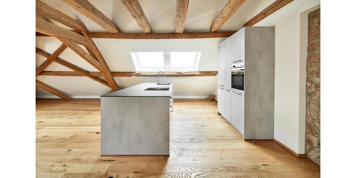 Dachgeschoßwohnung Weilheim - 4 Zimmer, 139 m&sup2;, 1.540&euro; | Angebot:26012944