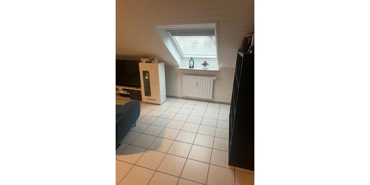 Dachgeschoßwohnung Remchingen - 3 Zimmer, 85 m&sup2;, 700&euro; | Angebot:24685802