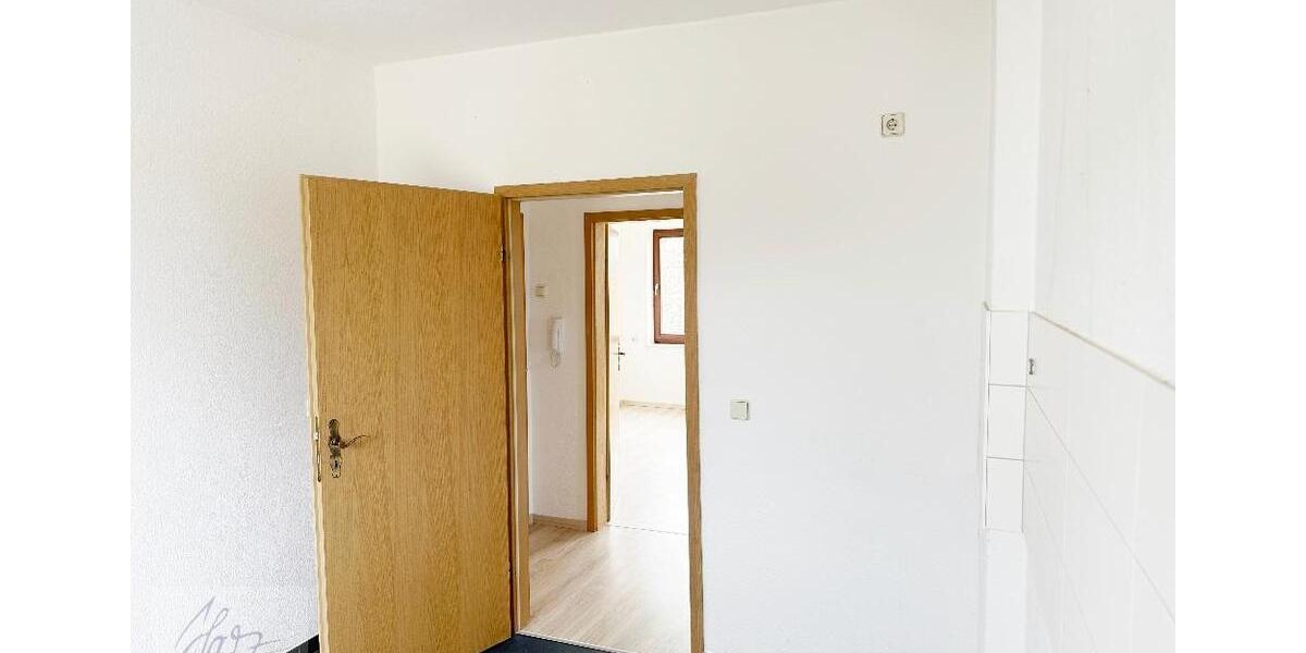 Etagenwohnung Nünchritz - 3 Zimmer, 62 m&sup2;, 320&euro; | Angebot:26400678