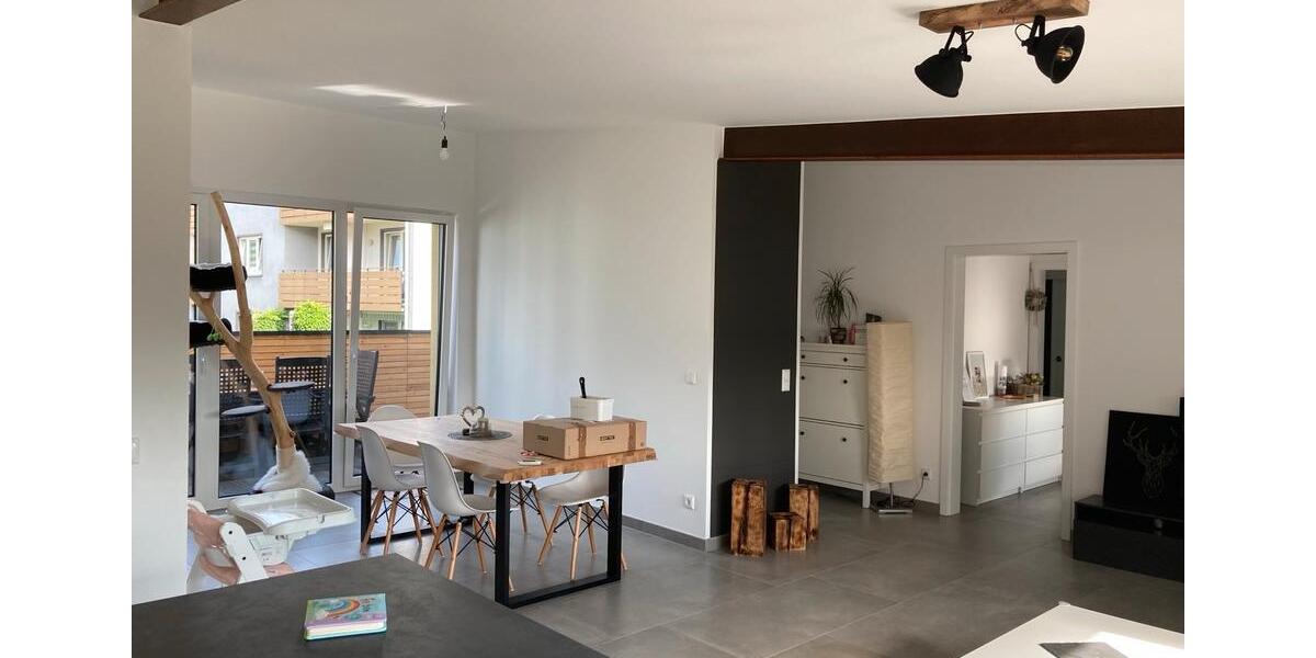Hochparterre Naila - 3 Zimmer, 100 m&sup2;, 1.000&euro; | Angebot:25905391