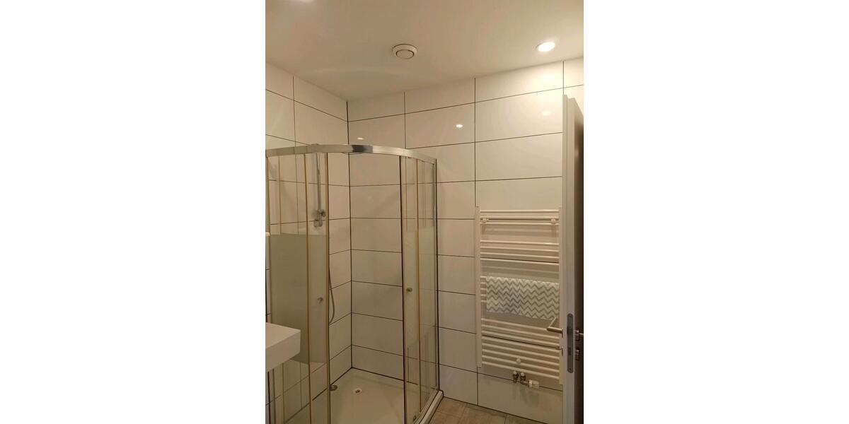 Wohnen auf Zeit Bedburg - 5 Zimmer, 15 m&sup2;, 400&euro; | Angebot:25798018