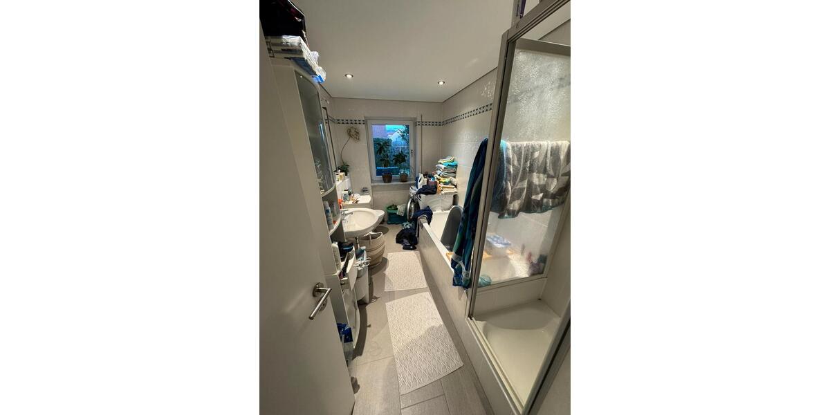 Erdgeschoßwohnung Neumarkt in der Oberpfalz Altenhof - 3.5 Zimmer, 86 m&sup2;, 1.300&euro; | Angebot:26033521