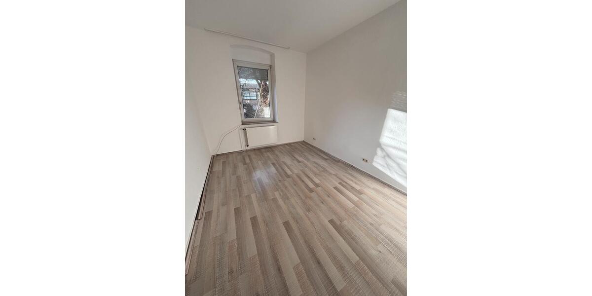 Erdgeschoßwohnung Gelsenkirchen Gelsenkirchen-Mitte - 2 Zimmer, 62 m&sup2;, 490&euro; | Angebot:25138311