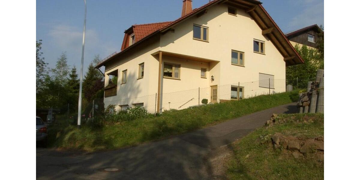 Etagenwohnung Gedern - 4 Zimmer, 107 m&sup2;, 699&euro; | Angebot:25864750