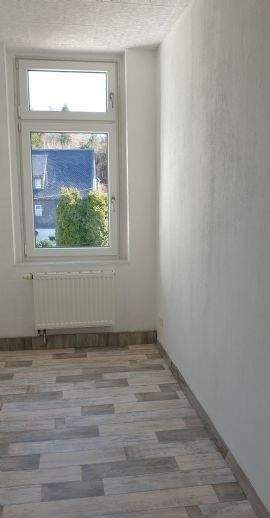 Idividuell Wohnen mit Einbauküch im Altbau Charme mit Balkon 3 zimmer