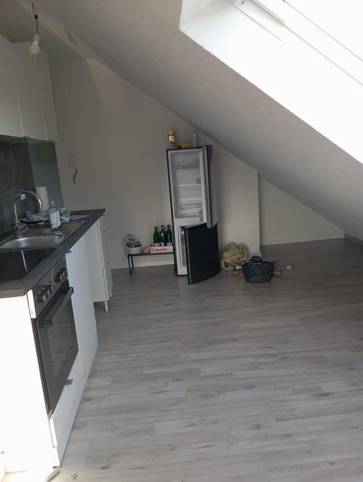 2-Zimmer Dachgeschoßwohnung mit Fußbodenheizung [Neu renoviert]