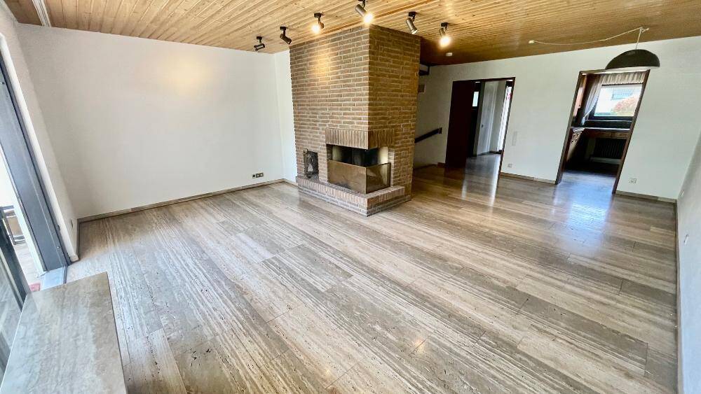 Mehrfamilienhaus, Wohnhaus Böblingen - 4 Zimmer, 143 m&sup2;, 2.750&euro; | Angebot:26378141