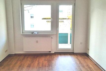 Herein spaziert, in Ihre neuen 4 Wände 1 zimmer