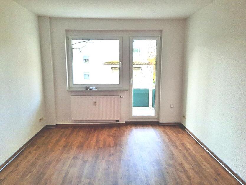 Herein spaziert, in Ihre neuen 4 Wände zimmer