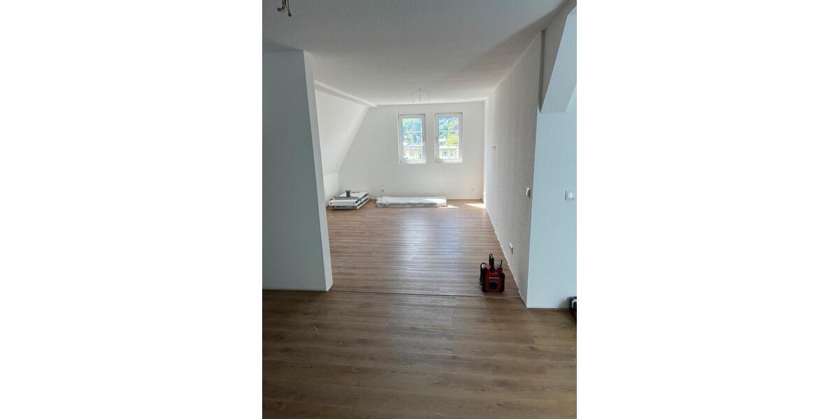 Dachgeschoßwohnung Linden - 1 Zimmer, 88 m&sup2;, 840&euro; | Angebot:26600844