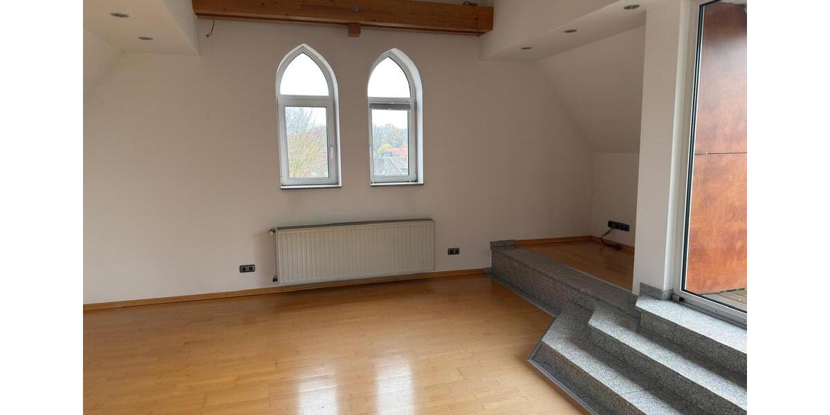 Dachgeschoßwohnung Bünde - 2 Zimmer, 140 m&sup2;, 950&euro; | Angebot:24781973