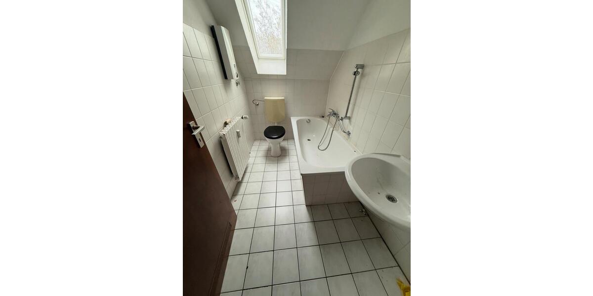 Dachgeschoßwohnung Essen Stadtbezirk IV - 3 Zimmer, 75 m&sup2;, 550&euro; | Angebot:26491263