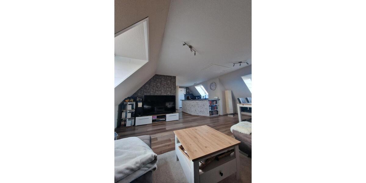 Dachgeschoßwohnung Hennstedt - 3 Zimmer, 77 m&sup2;, 950&euro; | Angebot:25161943