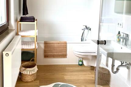 Wohnen auf Zeit Leinach - 4 Zimmer, 140 m&sup2;, 1.700&euro; | Angebot:24853133