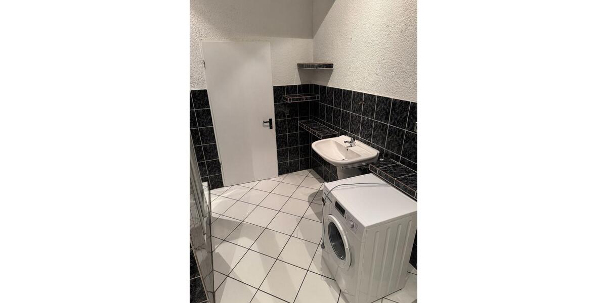 Dachgeschoßwohnung Bürstadt - 2 Zimmer, 85 m&sup2;, 1.000&euro; | Angebot:24658805