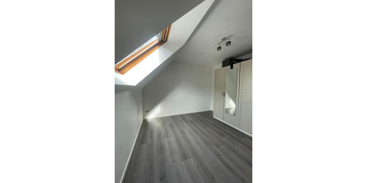 Etagenwohnung Gornsdorf - 2 Zimmer, 83 m&sup2;, 410&euro; | Angebot:26232888