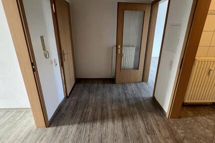 Zentral gelegen! Aufzug und Balkon! Schöne Single Wohnung - Wohnung Gera Debschwitz | Angebot:27459193