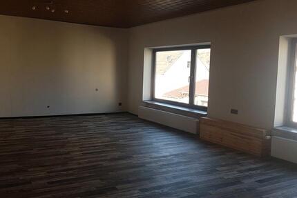 Wohnung Freisen - 4 Zimmer, 110 m&sup2;, 690&euro; | Angebot:26705236