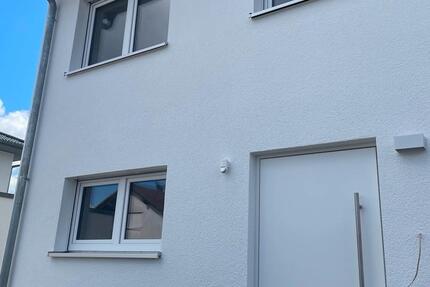 Haus Ellenberg - 5 Zimmer, 160 m&sup2;, 1.490&euro; | Angebot:25944490