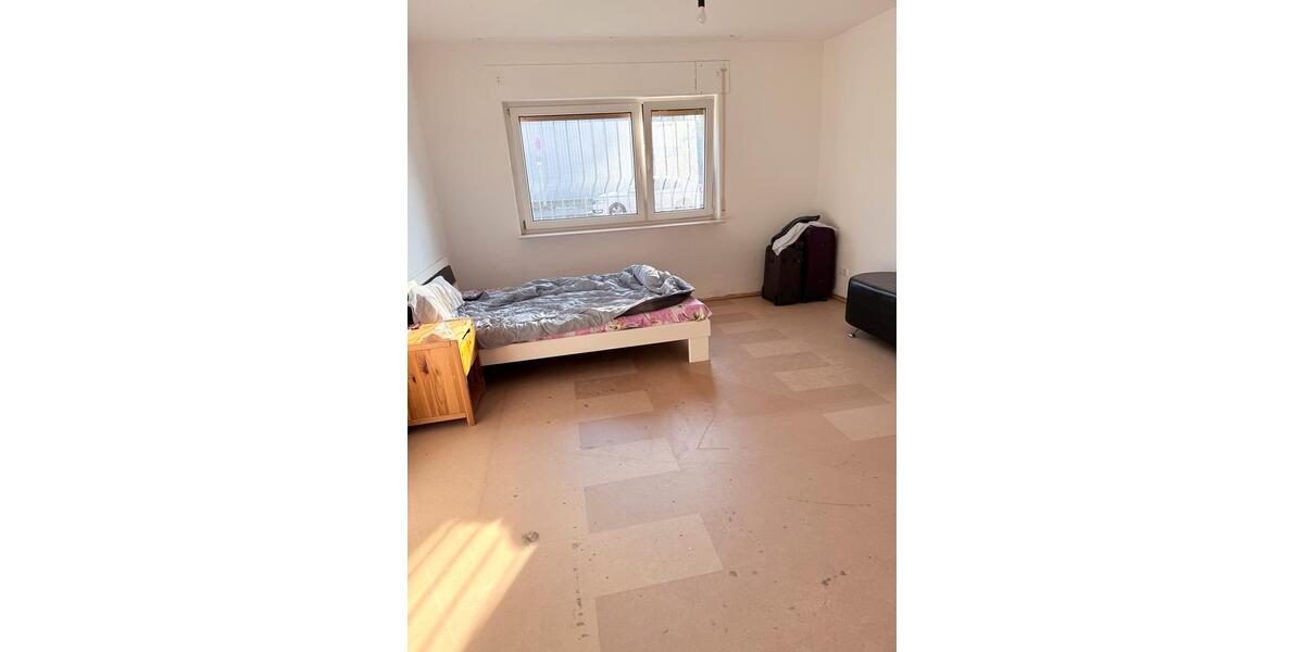 Etagenwohnung Schöneck - 2 Zimmer, 76 m&sup2;, 960&euro; | Angebot:25043535