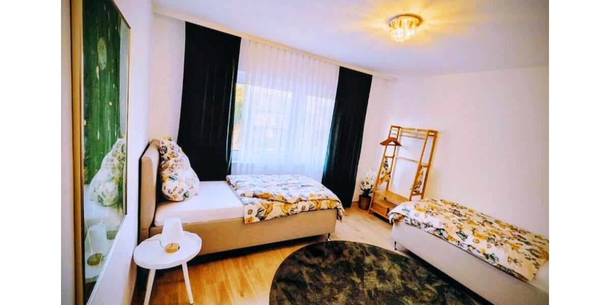 Wohnen auf Zeit Bielefeld Heepen - 7 Zimmer, 168 m&sup2;, 70&euro; | Angebot:26684524