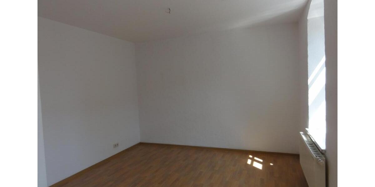 Etagenwohnung Laucha an der Unstrut - 2 Zimmer, 63 m&sup2;, 295&euro; | Angebot:25053400