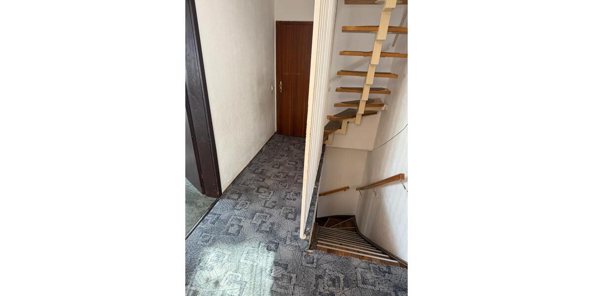 Etagenwohnung Merzig - 5 Zimmer, 160 m&sup2;, 1.250&euro; | Angebot:26069167