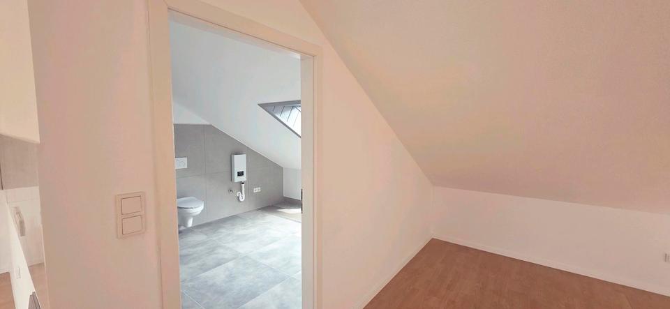 Dachgeschoßwohnung Saarbrücken Dudweiler - 1 Zimmer, 60 m&sup2;, 440&euro; | Angebot:26256159