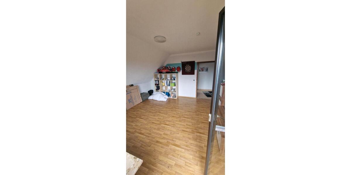 Dachgeschoßwohnung Bad Zwesten - 2.5 Zimmer, 65 m&sup2;, 360&euro; | Angebot:26479843