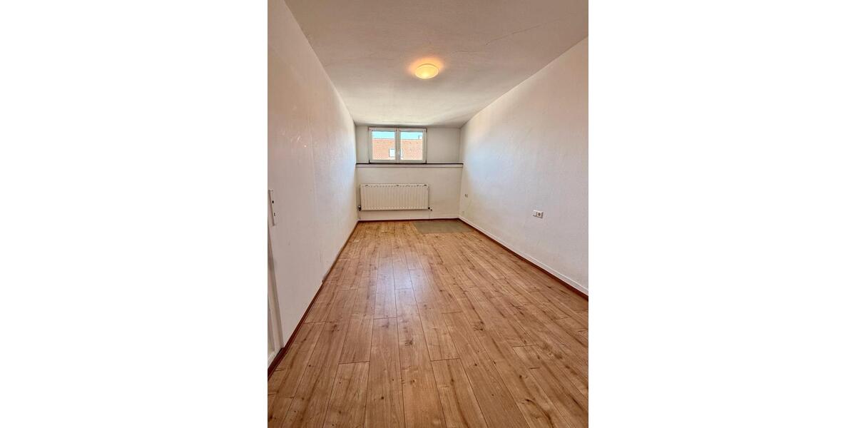Dachgeschoßwohnung Karlsruhe - 1 Zimmer, 11 m&sup2;, 370&euro; | Angebot:26265988