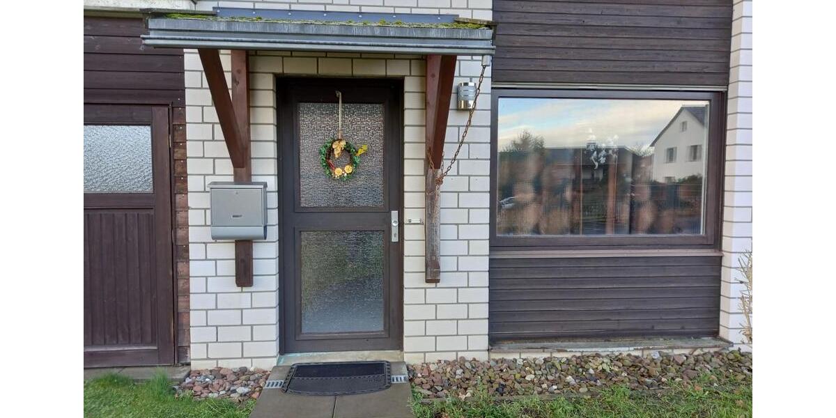 Erdgeschoßwohnung Rodenberg - 3 Zimmer, 85 m&sup2;, 650&euro; | Angebot:25272727